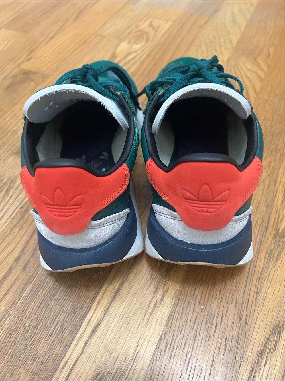 adidas Green orange Trainers with White Stripes 7 - Picture 3 of 6